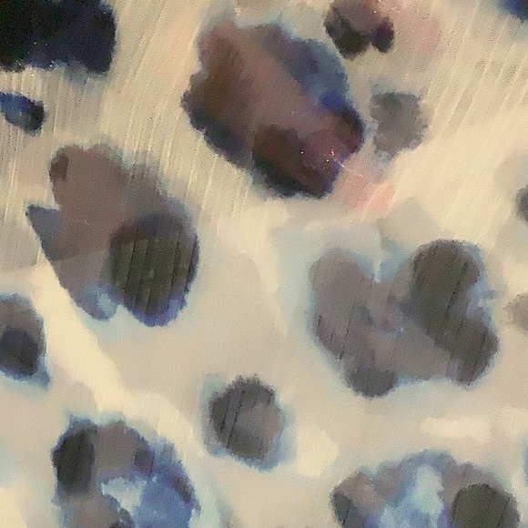 Liz Claiborne - Sz M - 2 layer Blouse with under cami - flowy dye optic dots - Picture 5 of 10